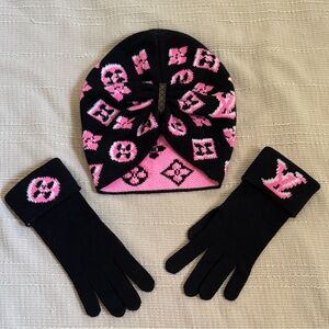 Louis Vuitton Black and Pink “3D”  Monogram Beanie and matching Gloves